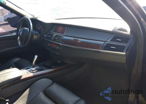 2009 BMW X5 xDrive48I from USA, damaged, VIN 5UXFE83589L309386